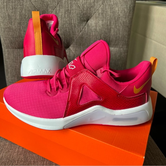 NEW Nike AIR MAX Pink and Orange Sneakers Lightweight Women's Size 9.5 - Picture 2 of 5